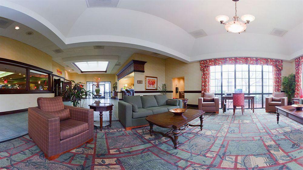 Holiday Inn Lumberton By Ihg Exterior photo